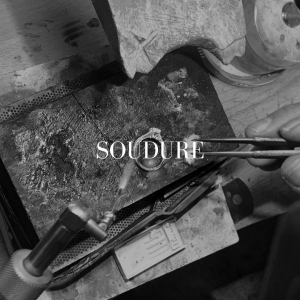 Notre atelier vous propose un service de soudure pour vos bijoux.